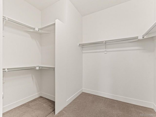 19515 E Sunset Cir, Aurora, CO 80015