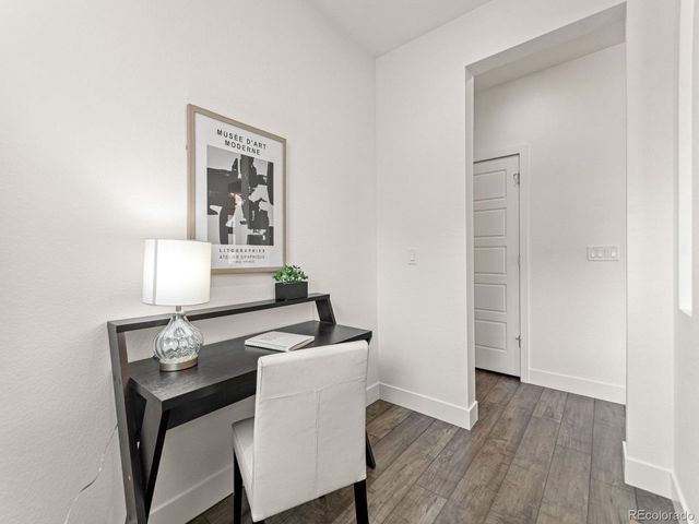 19515 E Sunset Cir, Aurora, CO 80015