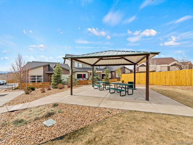 19515 E Sunset Cir, Aurora, CO 80015