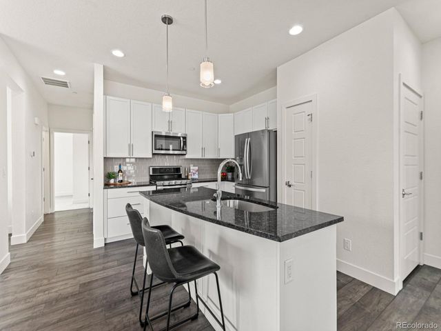 19515 E Sunset Cir, Aurora, CO 80015