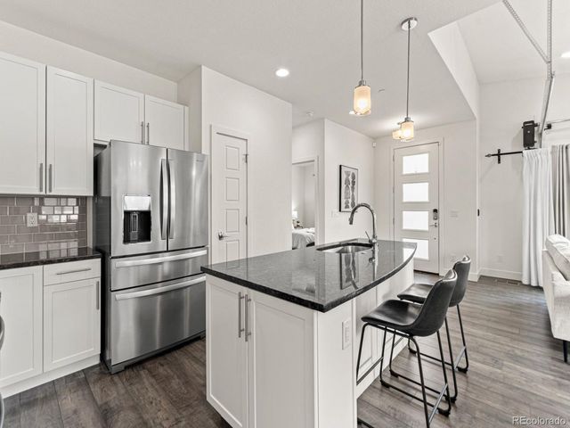 19515 E Sunset Cir, Aurora, CO 80015