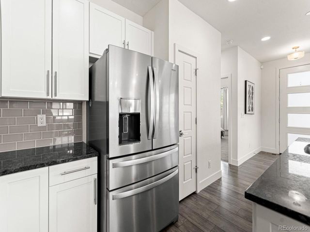 19515 E Sunset Cir, Aurora, CO 80015