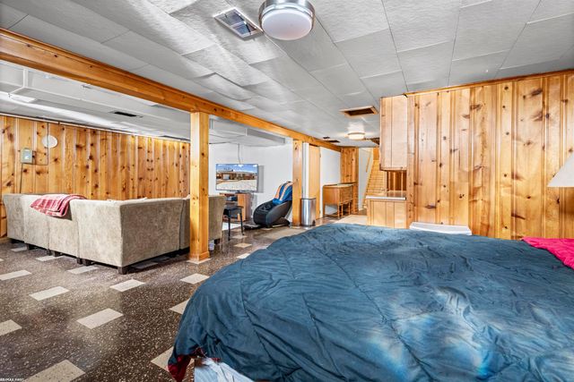 28506 Kimberly Lane, St Clair Shores, MI 48081