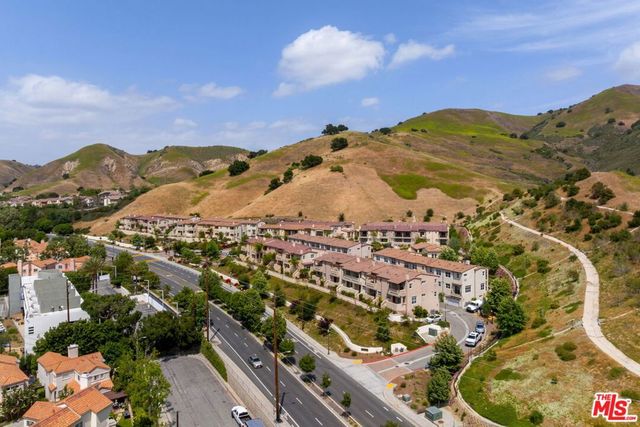 4428 Paxton Place Place, Calabasas, CA 91302