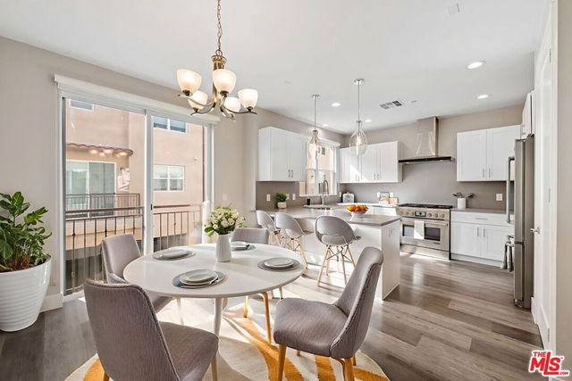 4428 Paxton Place Place, Calabasas, CA 91302