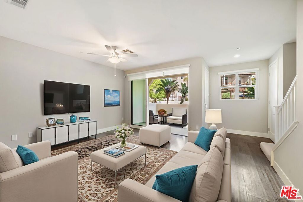 4428 Paxton Place Place, Calabasas, CA 91302