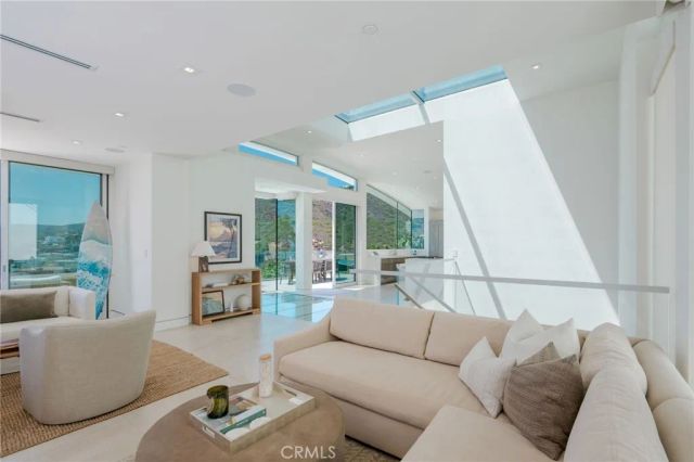 640 Temple Hills Drive, Laguna Beach, CA 92651