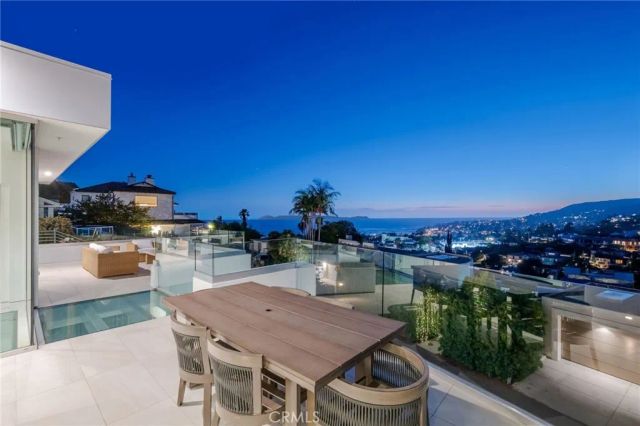 640 Temple Hills Drive, Laguna Beach, CA 92651