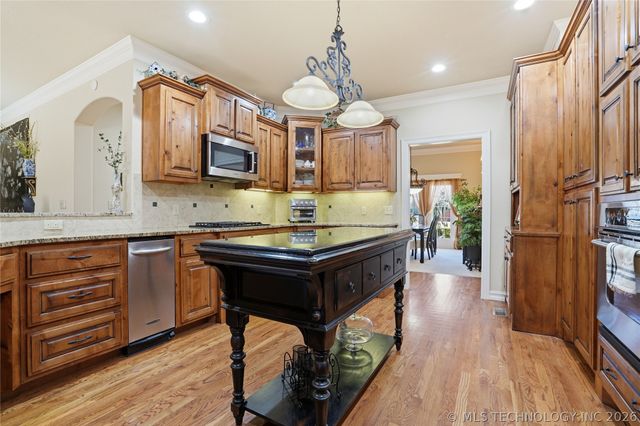 5711 E 110th Place, Tulsa, OK 74137