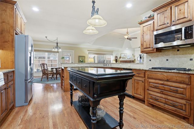 5711 E 110th Place, Tulsa, OK 74137