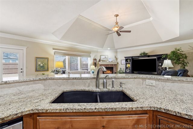 5711 E 110th Place, Tulsa, OK 74137