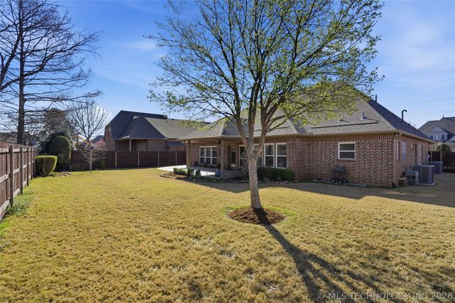 5711 E 110th Place, Tulsa, OK 74137