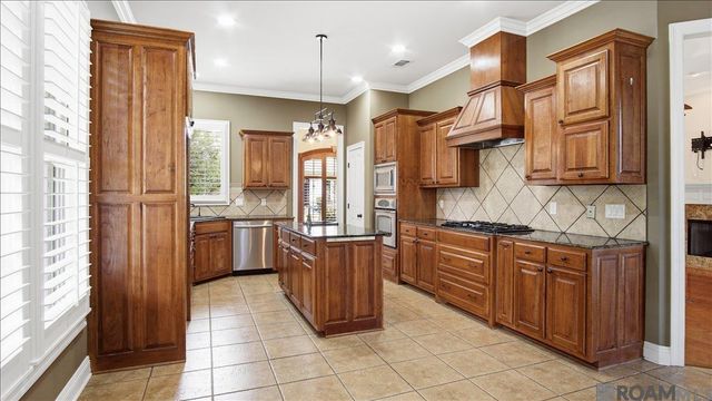 9130 Homestead Dr, Baton Rouge, LA 70817