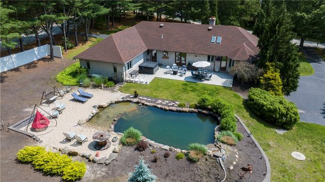 140 White Birch Circle, Scituate, RI 02831