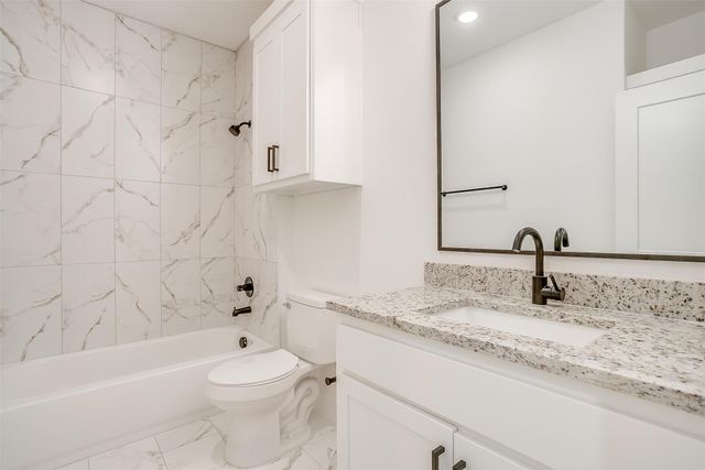 809 Stamps Avenue, Fort Worth, TX 76114