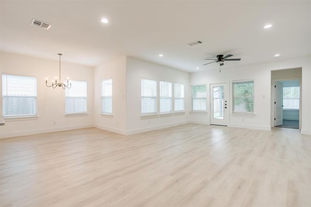 809 Stamps Avenue, Fort Worth, TX 76114