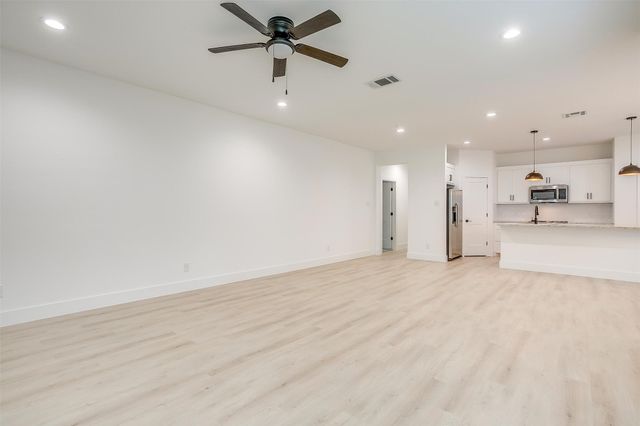809 Stamps Avenue, Fort Worth, TX 76114