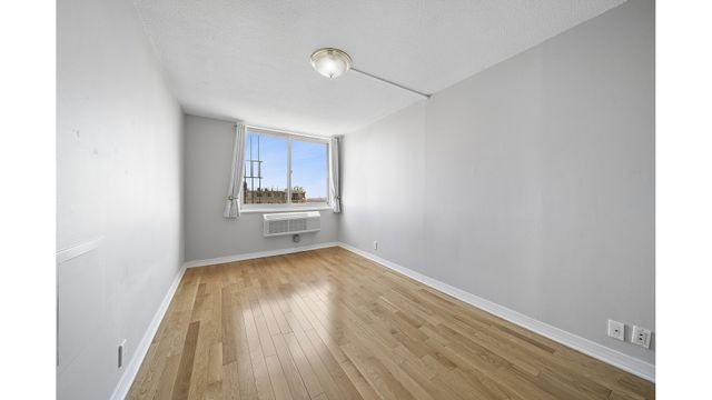 11817 Union Tpke Apt 21K, New York City, NY 11375