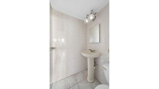 11817 Union Tpke Apt 21K, New York City, NY 11375