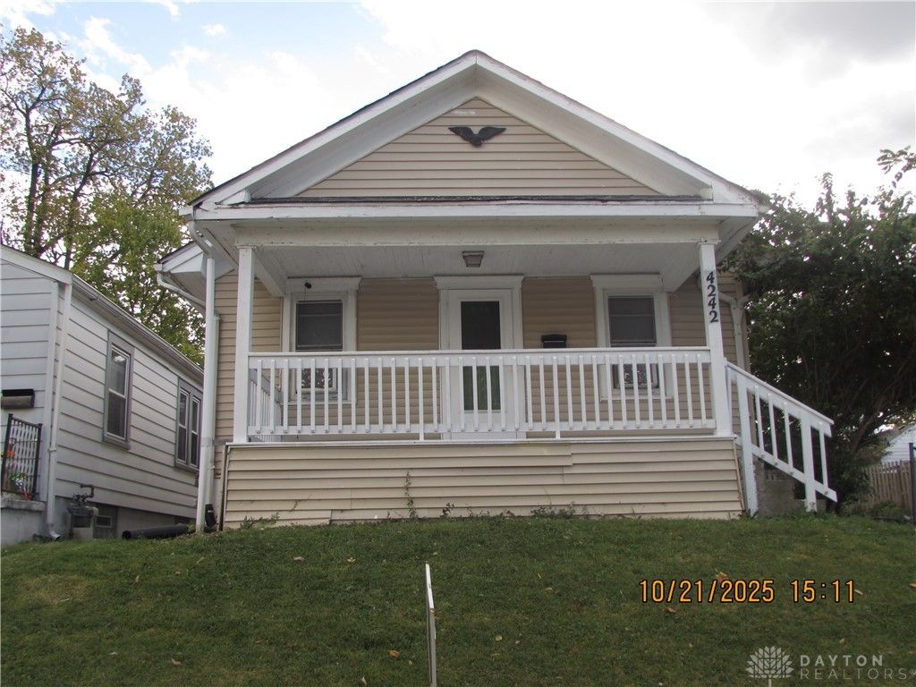 4242 Pleasant View Avenue, Dayton, OH 45420