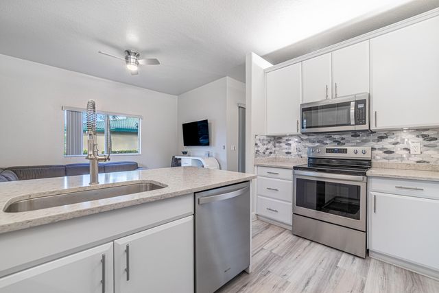 7972 W Exeter Blvd W W 101, Tamarac, FL 33321