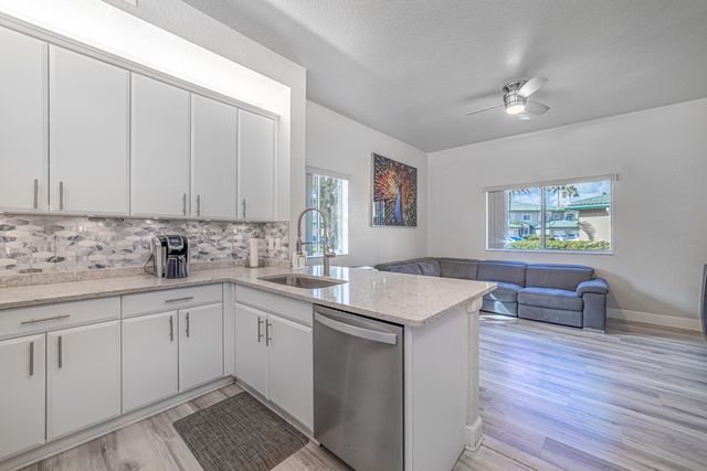 7972 W Exeter Blvd W W 101, Tamarac, FL 33321