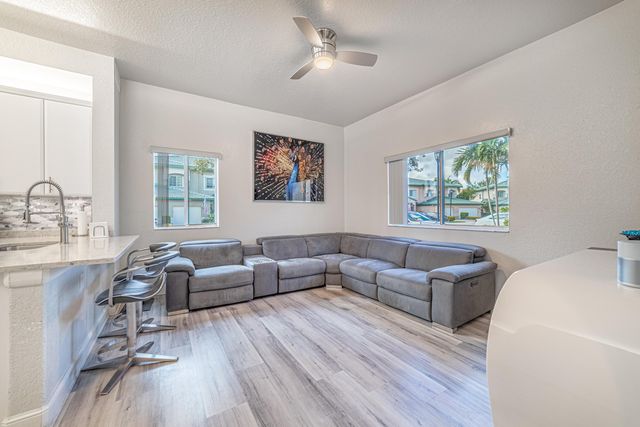 7972 W Exeter Blvd W W 101, Tamarac, FL 33321
