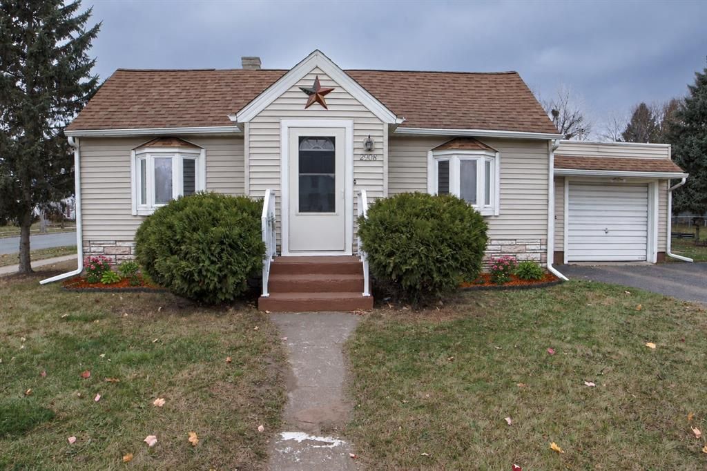 2908 6th Street, Eau Claire, WI 54703
