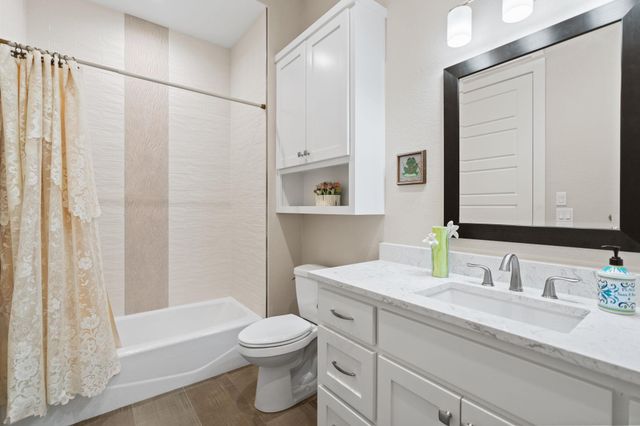 624 Waterside DR, Marble Falls, TX 78654