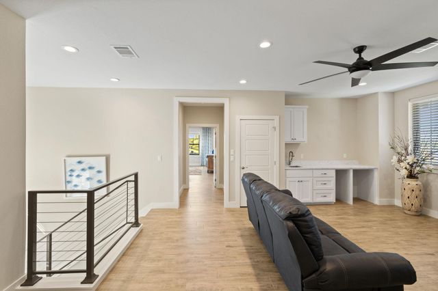 624 Waterside DR, Marble Falls, TX 78654