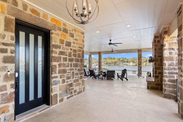 624 Waterside DR, Marble Falls, TX 78654