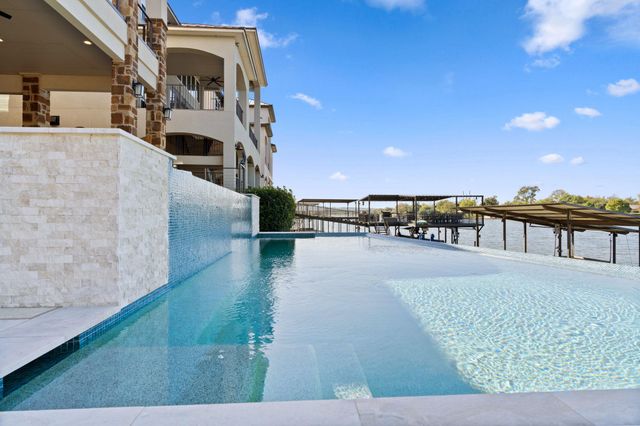 624 Waterside DR, Marble Falls, TX 78654