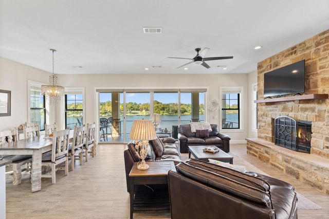 624 Waterside DR, Marble Falls, TX 78654