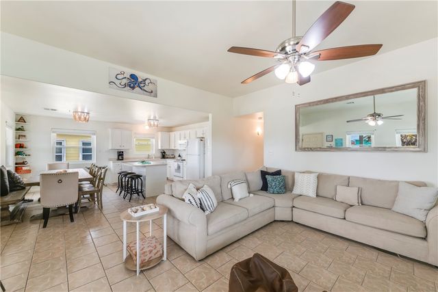 619 Parkplace, Port Aransas, TX 78373