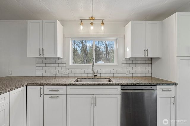 22398 Grip Road, Sedro Woolley, WA 98284