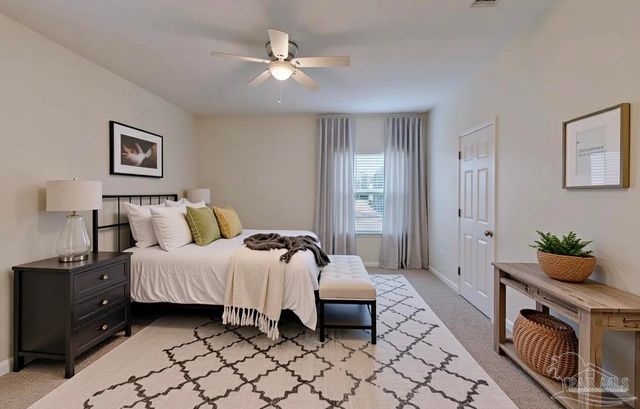 1560 Twin Pines Cir, Cantonment, FL 32533