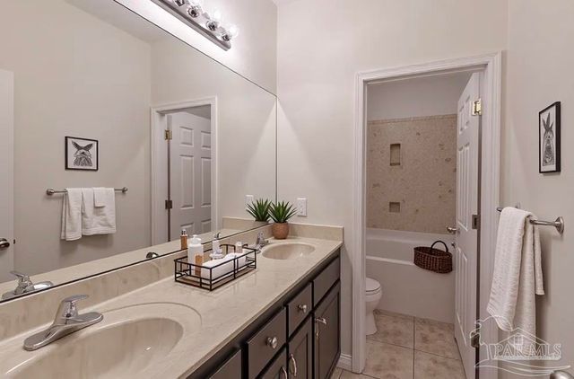 1560 Twin Pines Cir, Cantonment, FL 32533