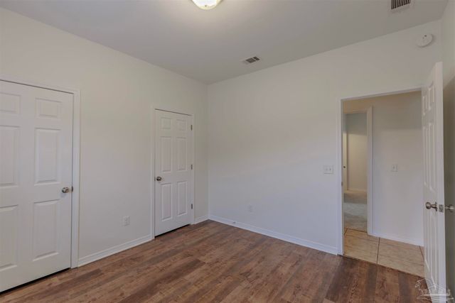 1560 Twin Pines Cir, Cantonment, FL 32533