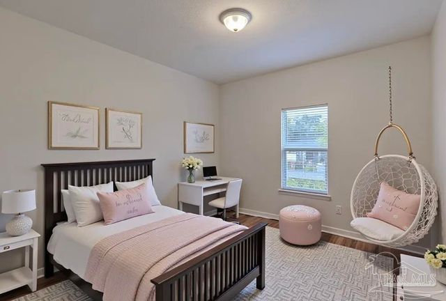 1560 Twin Pines Cir, Cantonment, FL 32533