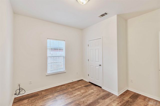 1560 Twin Pines Cir, Cantonment, FL 32533