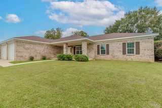 1560 Twin Pines Cir, Cantonment, FL 32533