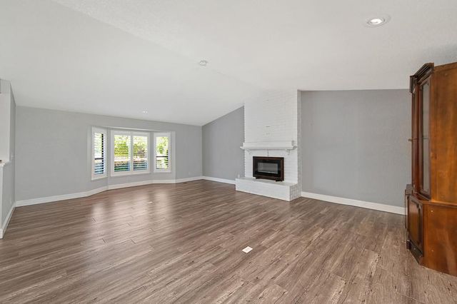 10039 Elk Grove Florin Rd, Elk Grove, CA 95624