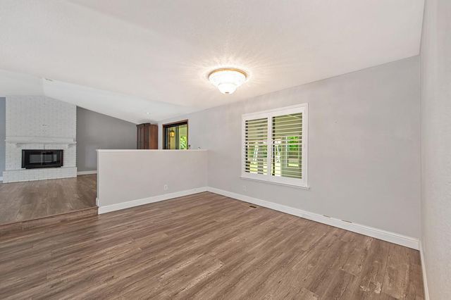 10039 Elk Grove Florin Rd, Elk Grove, CA 95624