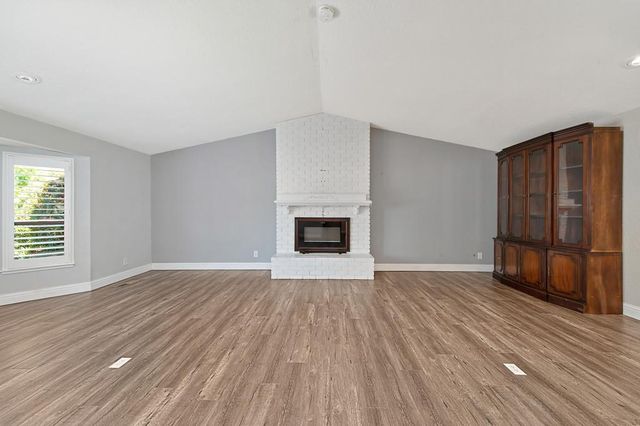 10039 Elk Grove Florin Rd, Elk Grove, CA 95624