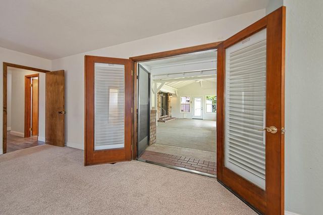 10039 Elk Grove Florin Rd, Elk Grove, CA 95624