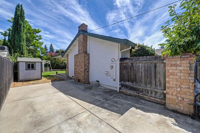 10039 Elk Grove Florin Rd, Elk Grove, CA 95624