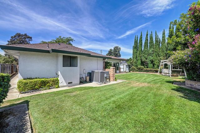 10039 Elk Grove Florin Rd, Elk Grove, CA 95624