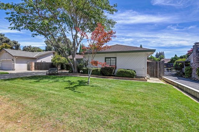 10039 Elk Grove Florin Rd, Elk Grove, CA 95624