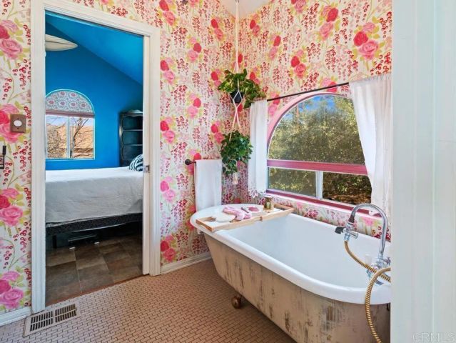 2855 Heliotrope Drive, Julian, CA 92036