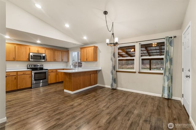 9208 321st Street Ct E, Eatonville, WA 98328